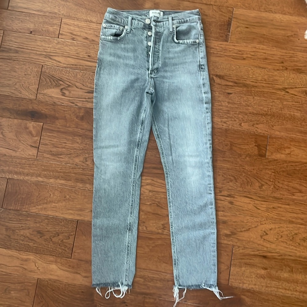 Agolde size 25 Nico jeans
Gray bottom
Grey wash denim